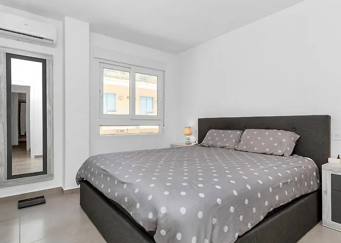 Hawk Apartment Torrevieja